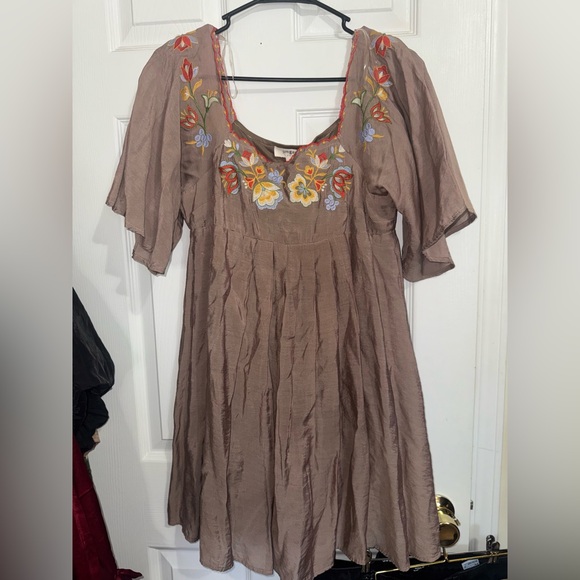 Umgee Dresses & Skirts - Umgee Brown Dress with Floral Embroidery